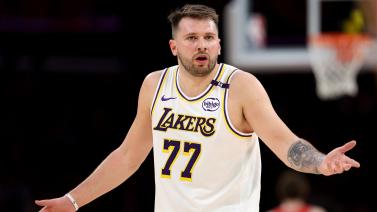 马卡：皇马没对阿隆索下最后通牒，对毕巴不是生死战