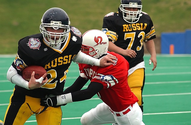 足球国足新星连续两轮破门，迅速走红